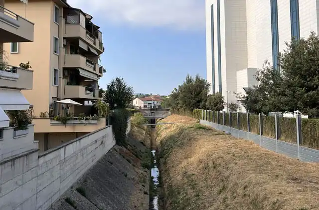 Condono edilizio in zona a vincolo idrogeologico e forestale