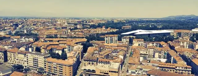 coperture tetti cotto zona urbana edifici residenziali