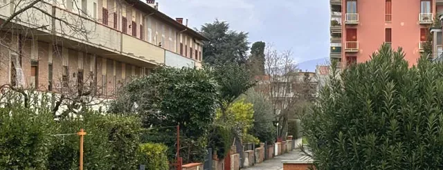 zona urbanizzata con viabilità di servizio