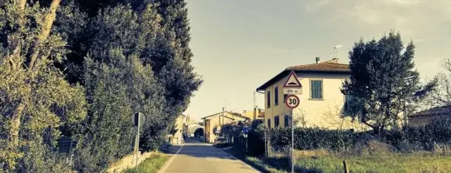 strada asfaltata località campagna empoli