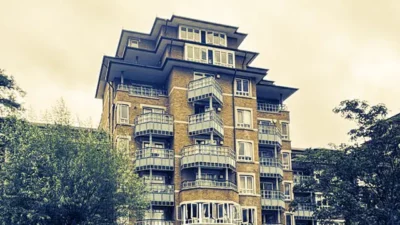 edificio residenziale multipiano facciata in cotto