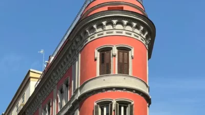 edificio situato angolo