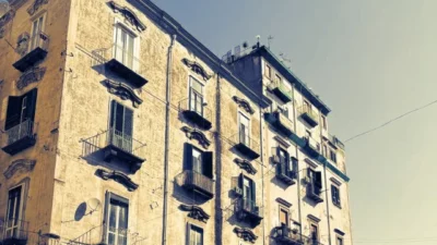 facciata edificio centro storico