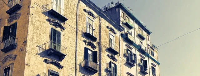 facciata edificio centro storico